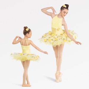 Miss Janet Int. Ballet Company Mon. 6:30pm